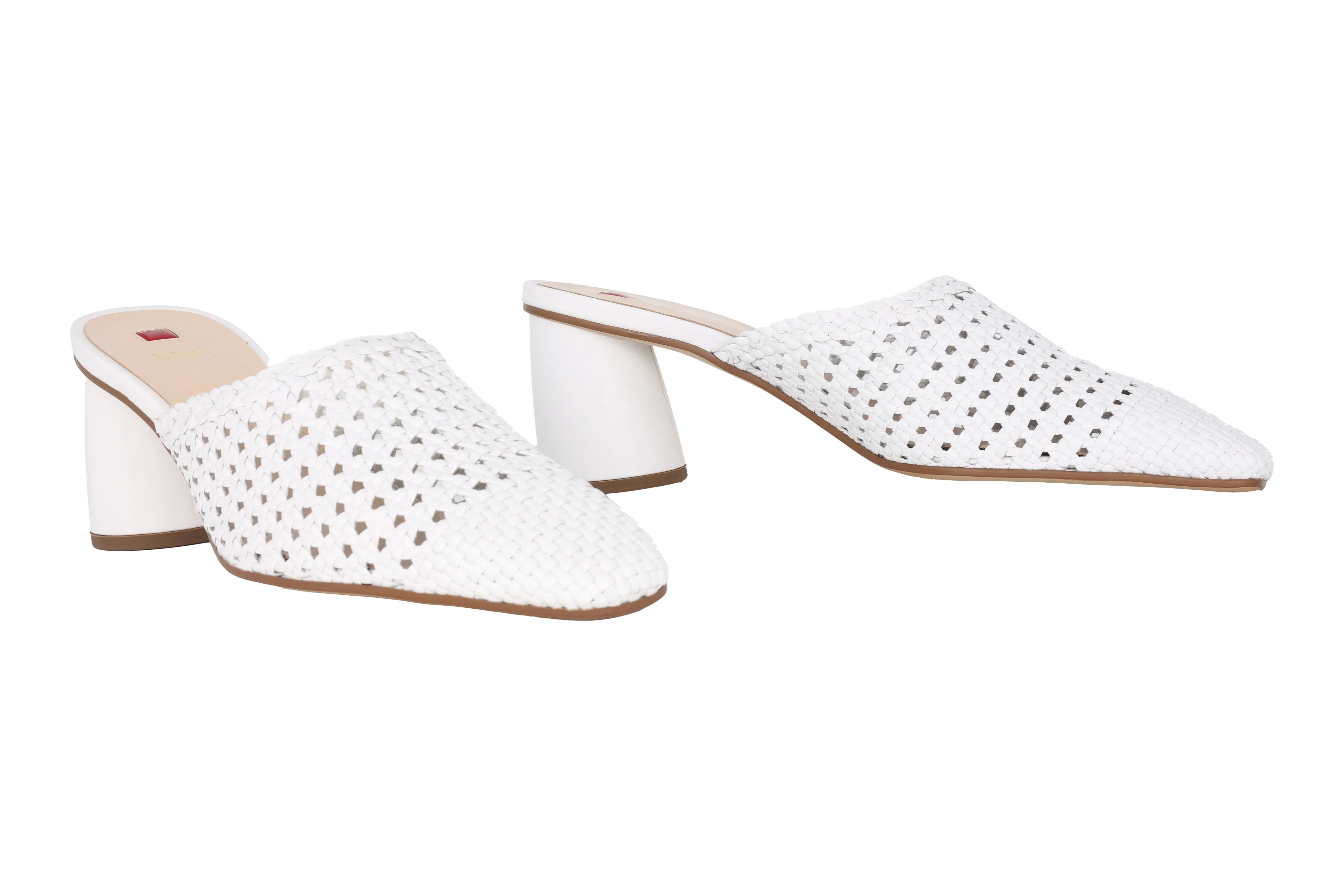 '9-106838-0200' women's perforated slide sandal - white