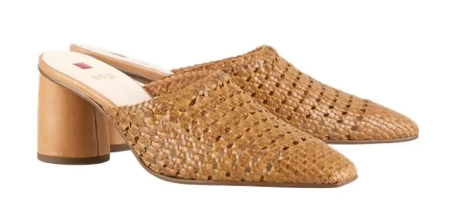 '9-106838-2500' women's perforated slide sandal - brown
