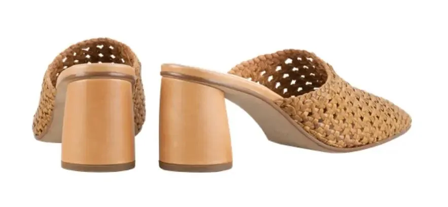 '9-106838-2500' women's perforated slide sandal - brown