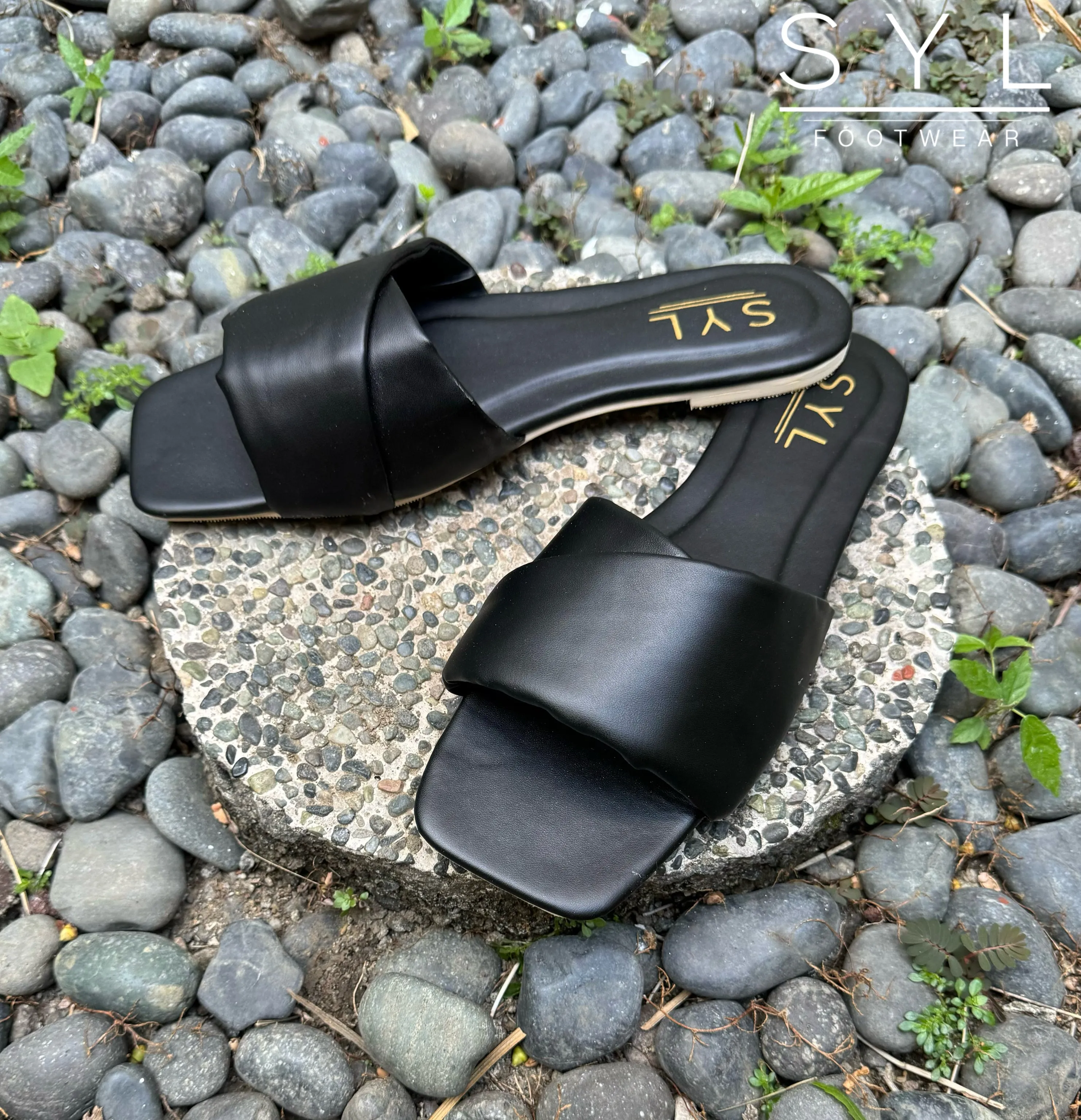 Abigail flats by SYL