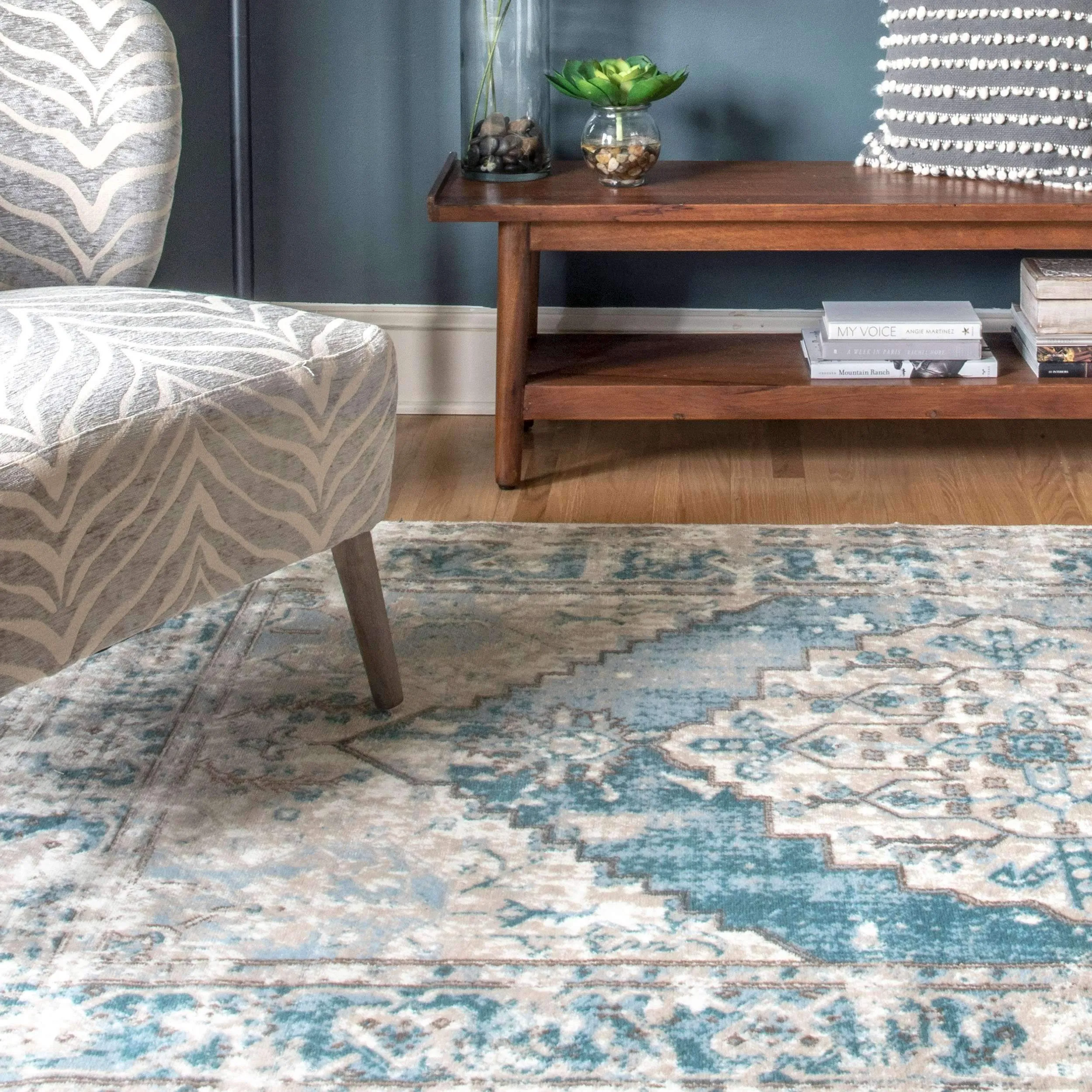 BLUE BARBED MEDALLION RUG
