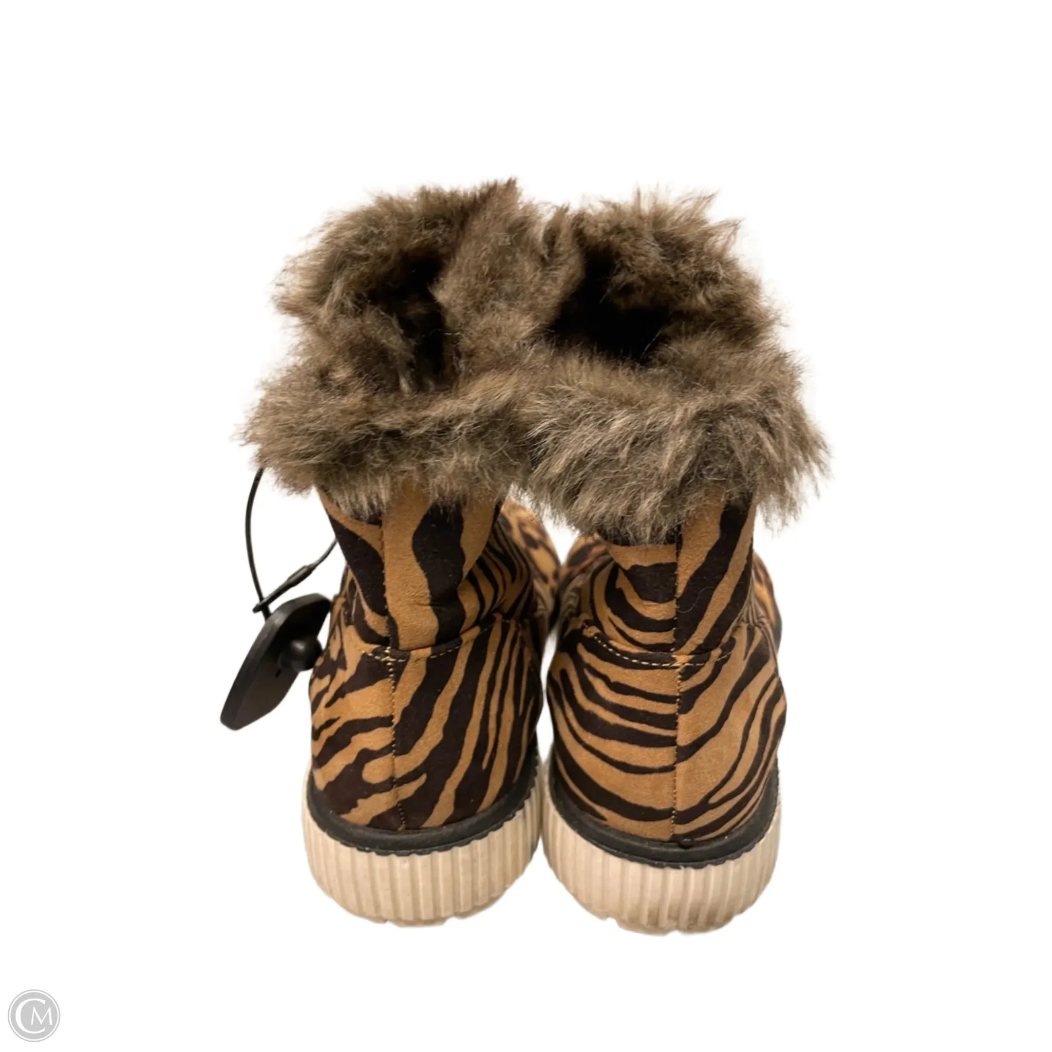 Boots Ankle Flats By Charming Charlie In Animal Print, Size: 8