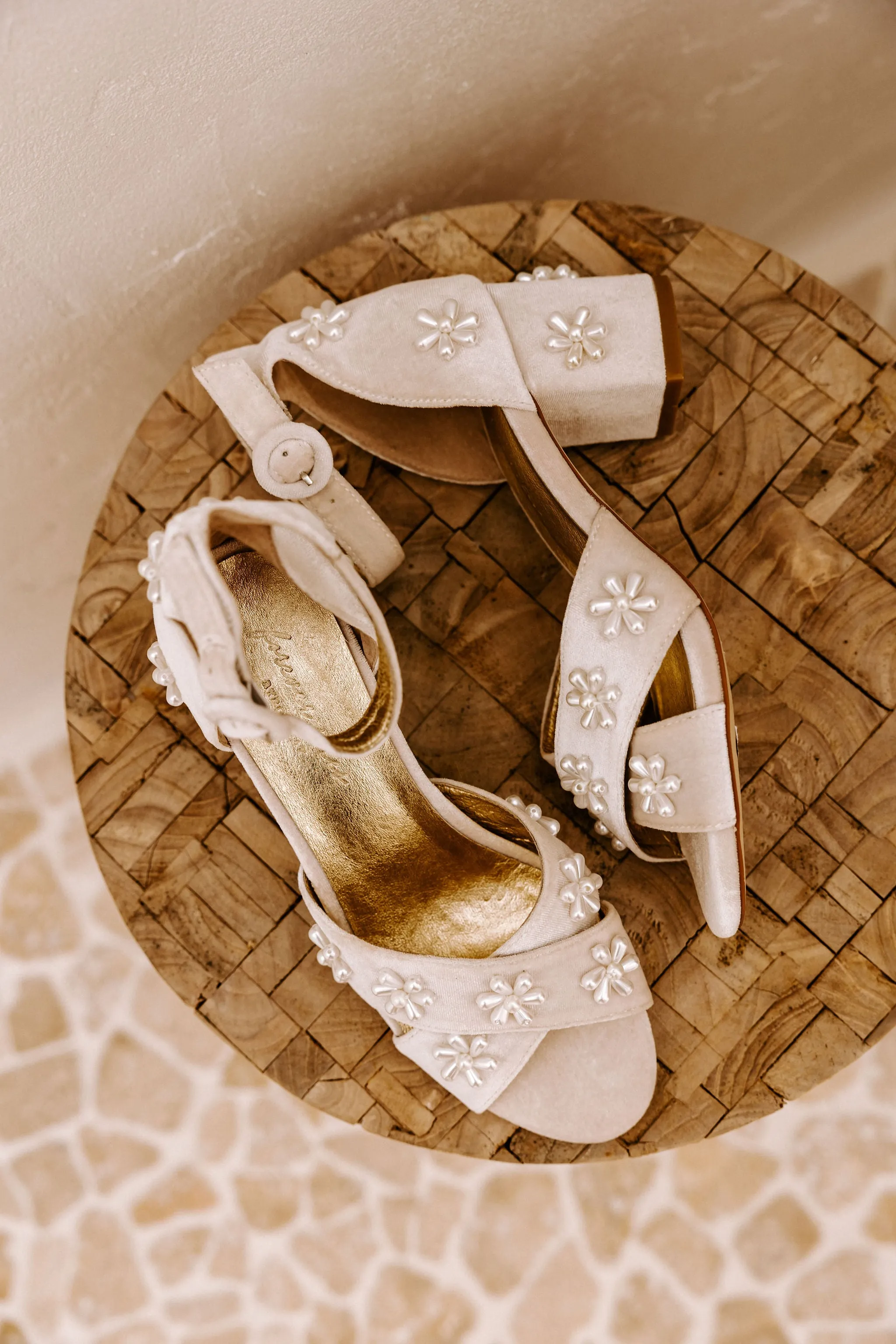 Daisy Heels - Seashell