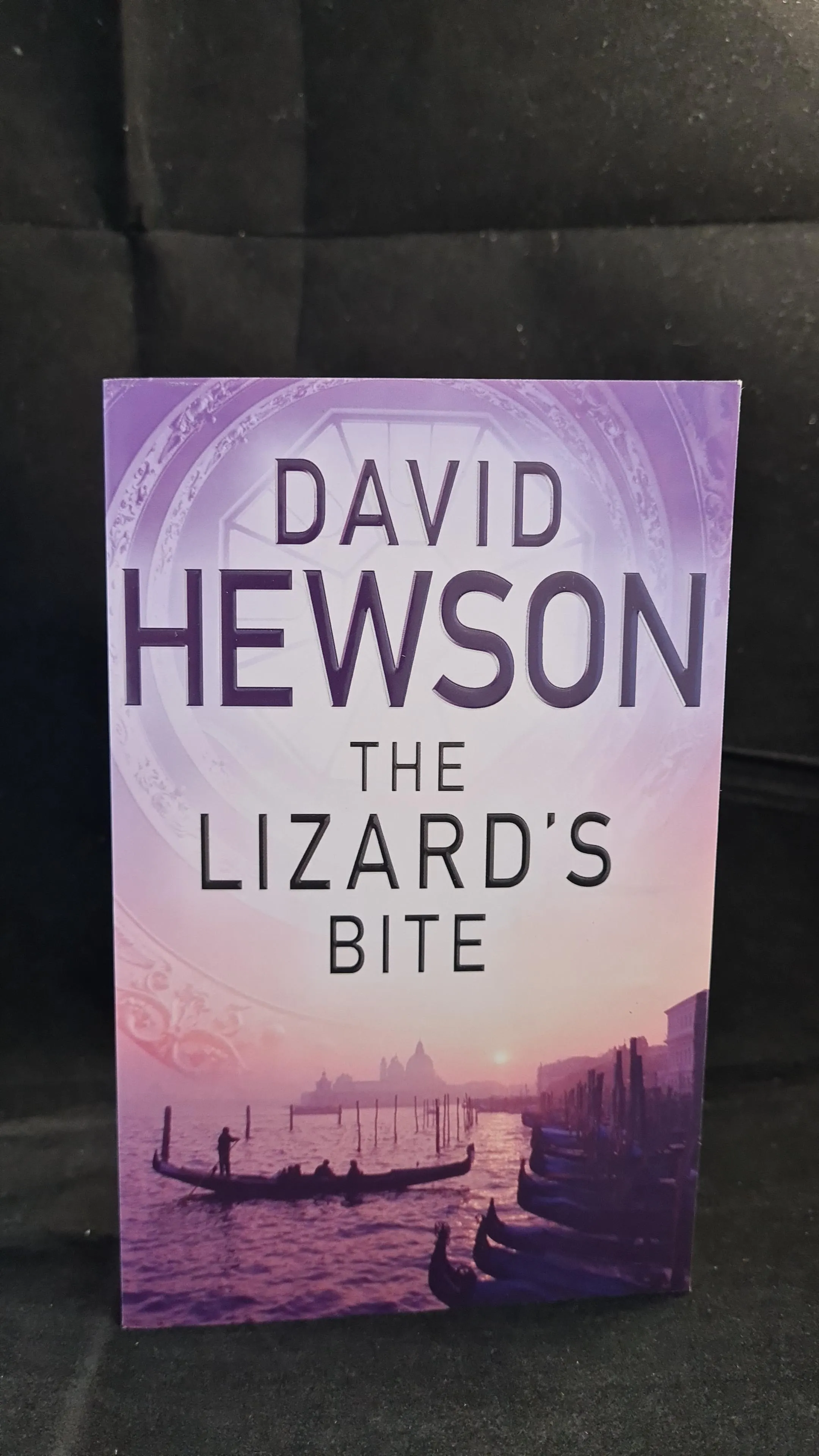 David Hewson - The Lizard's Bite, Pan Books, 2007, Paperbacks