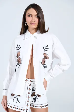 EMBROIDERED FLOWER LINEN BUTTON UP