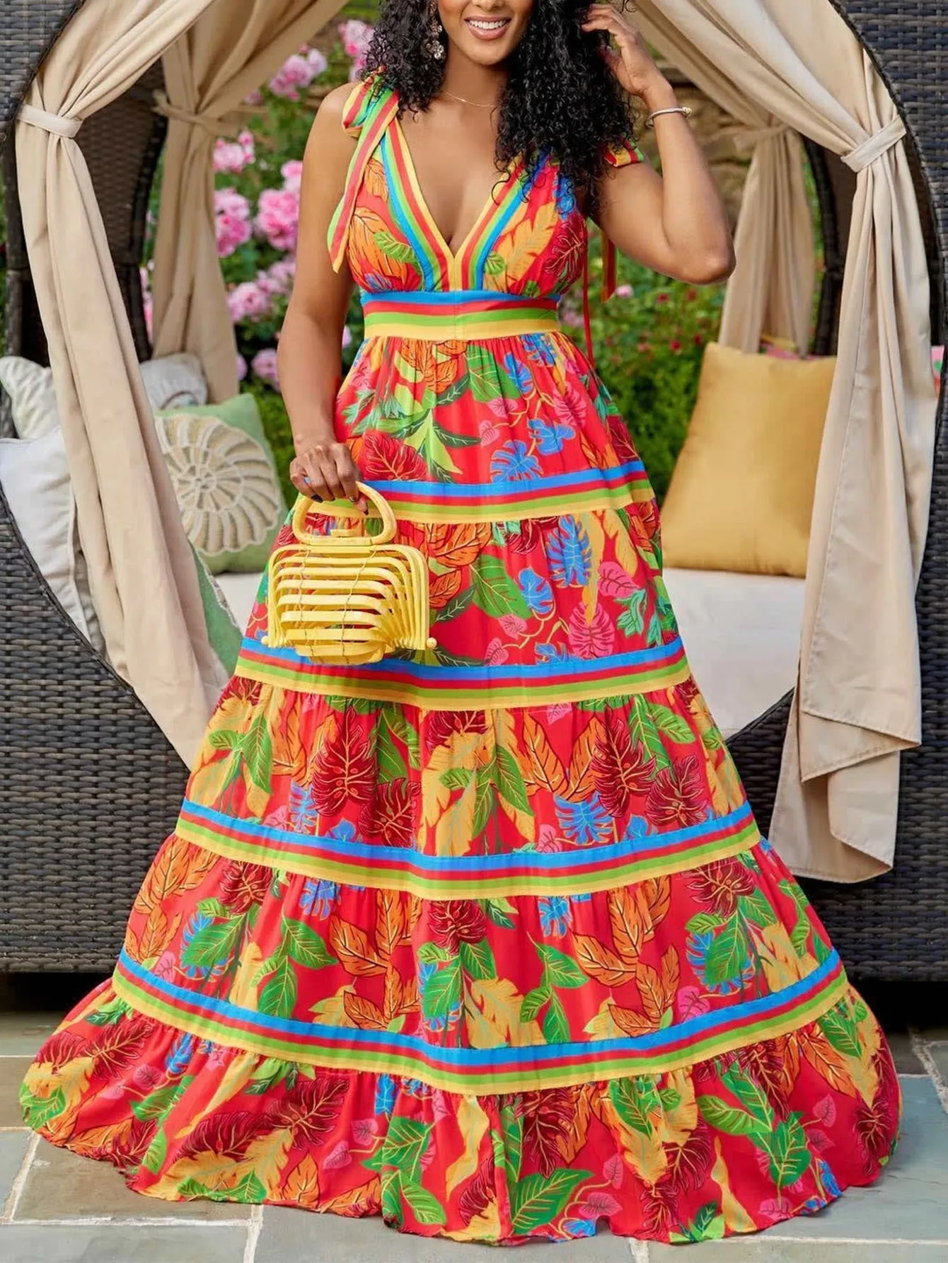 Flowy Plus Size Printed V-Neck Strap Maxi Dress for Effortless Elegance