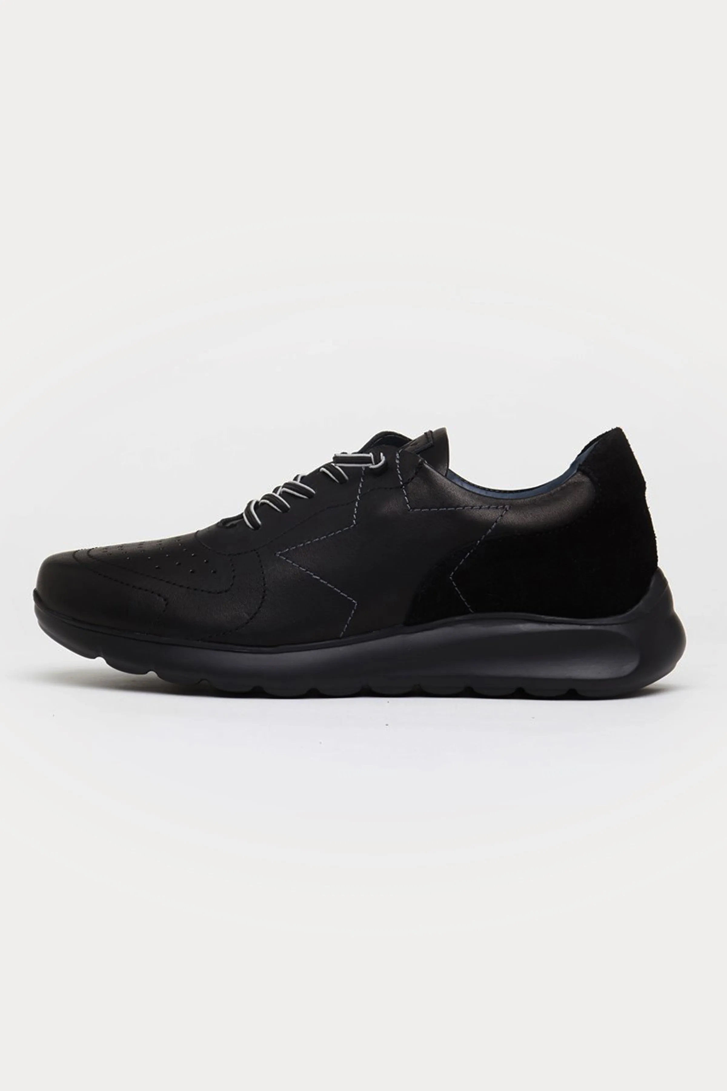 Hammersmith Leather Trainers in Black