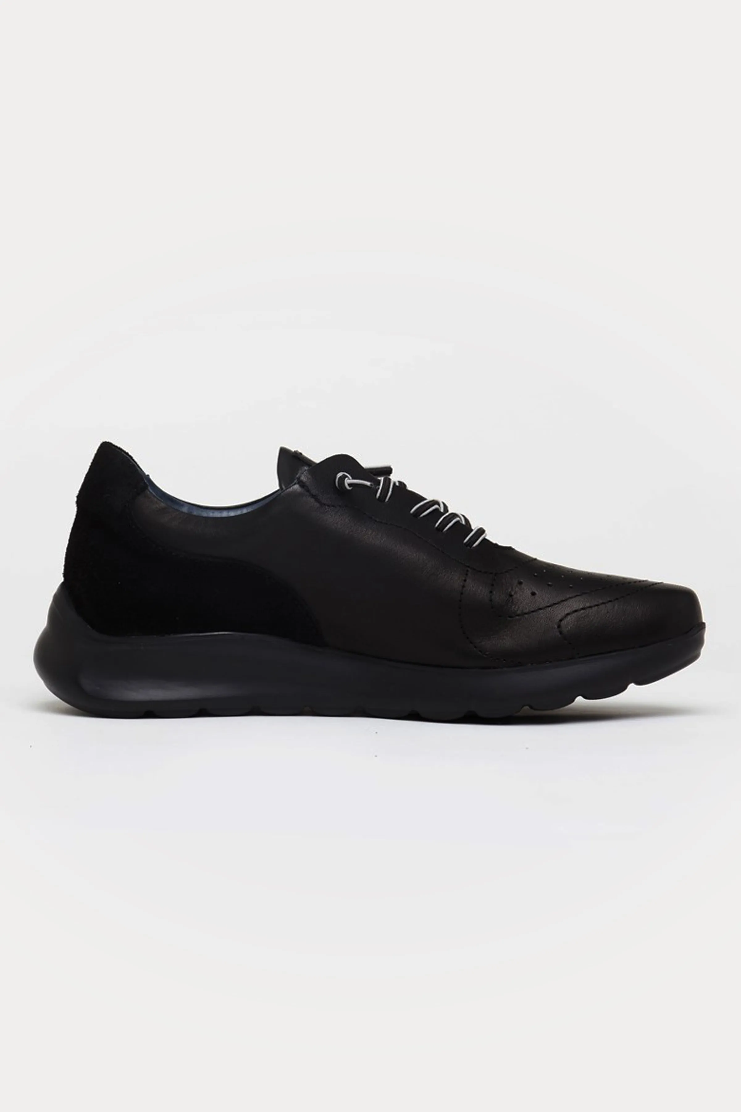 Hammersmith Leather Trainers in Black