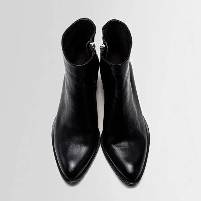 MAE soft BLACK (SAMPLE) Size 37
