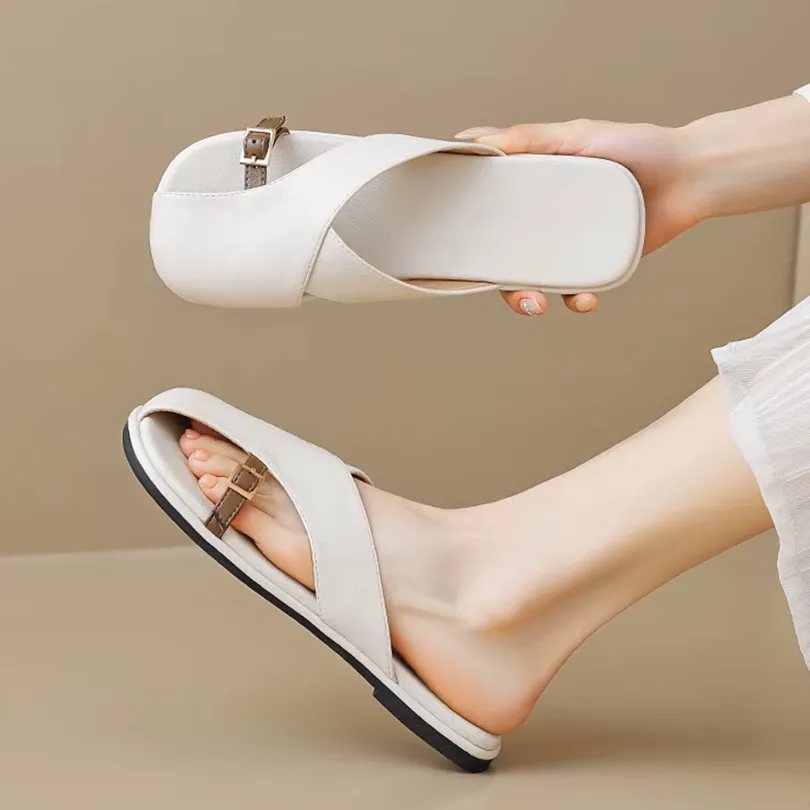 MEYER JANE BUCKLE FLATS