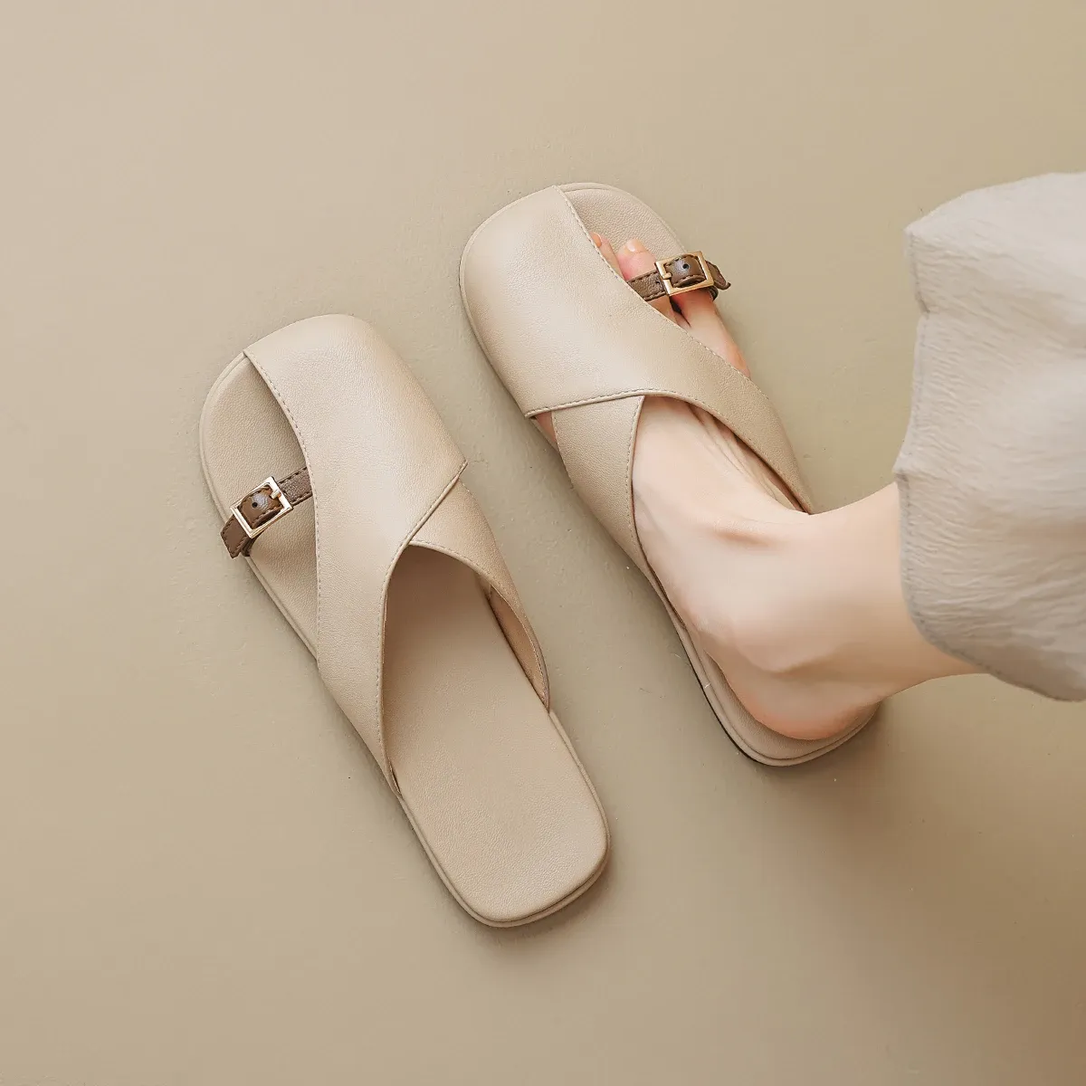 MEYER JANE BUCKLE FLATS