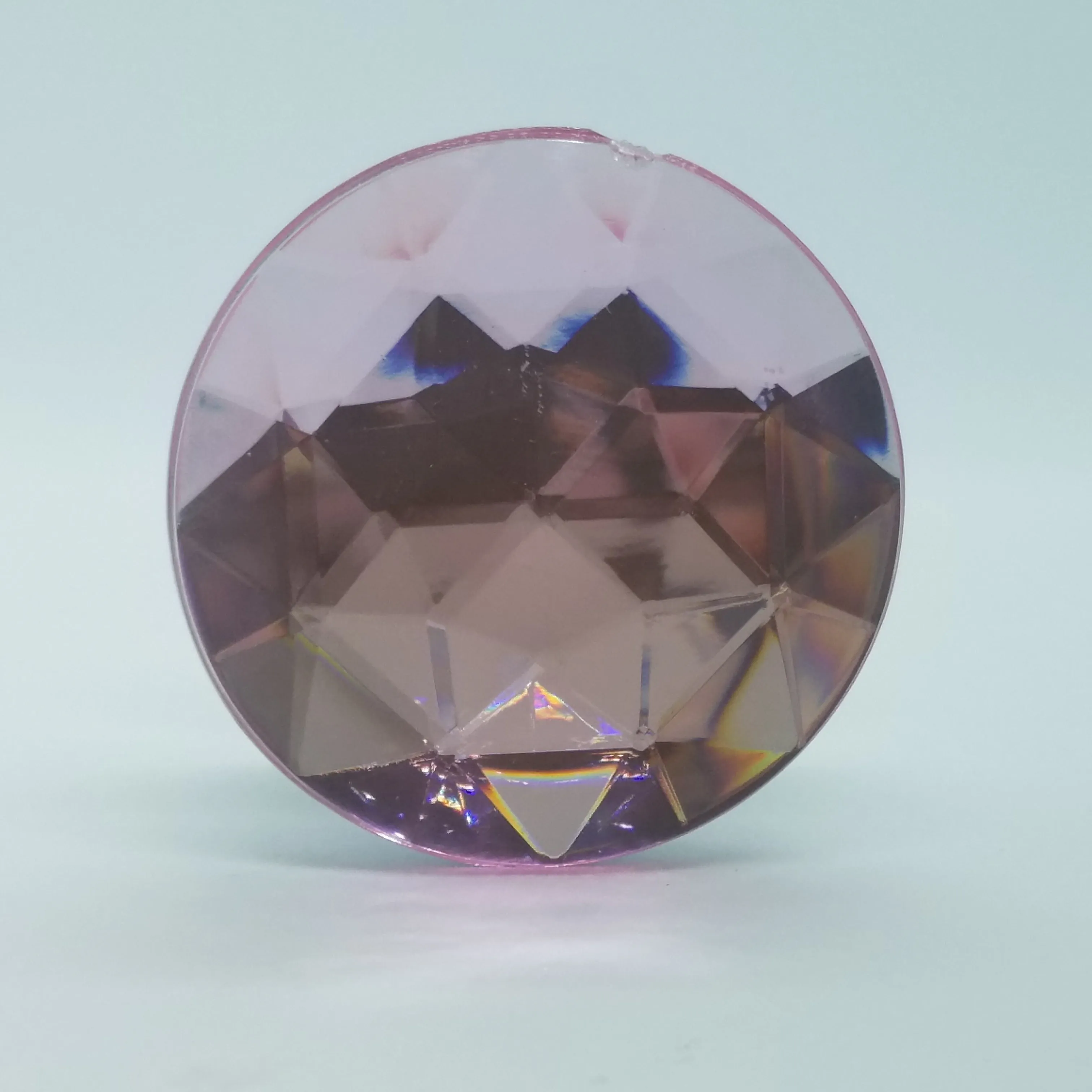 Plastic jewel pop up stand and grip