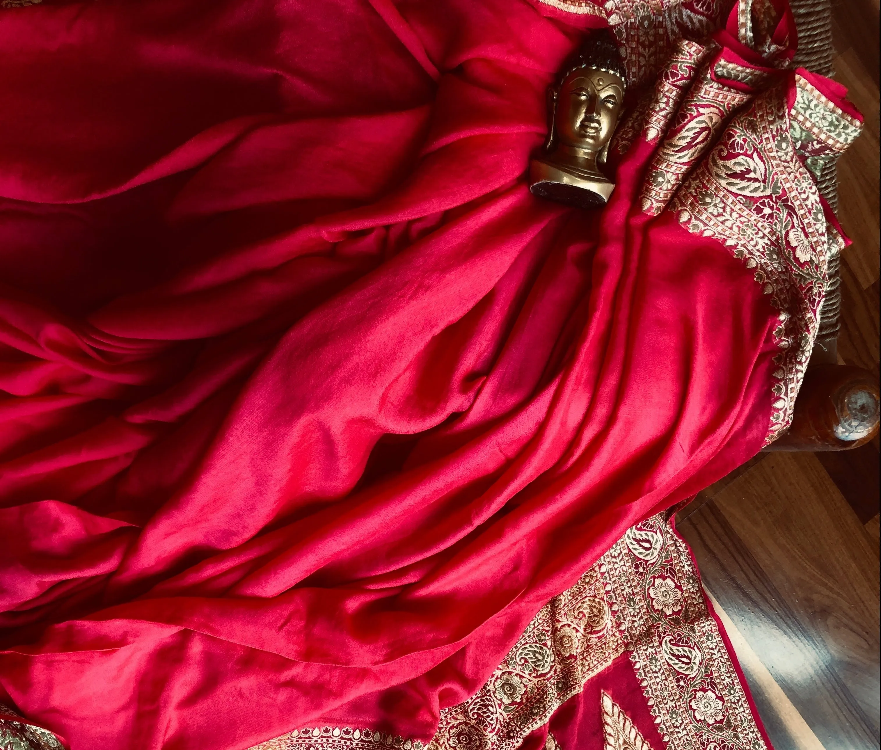 Red Pure Banarasi meenakari saree ( Delivery Timelines 12-15 days)
