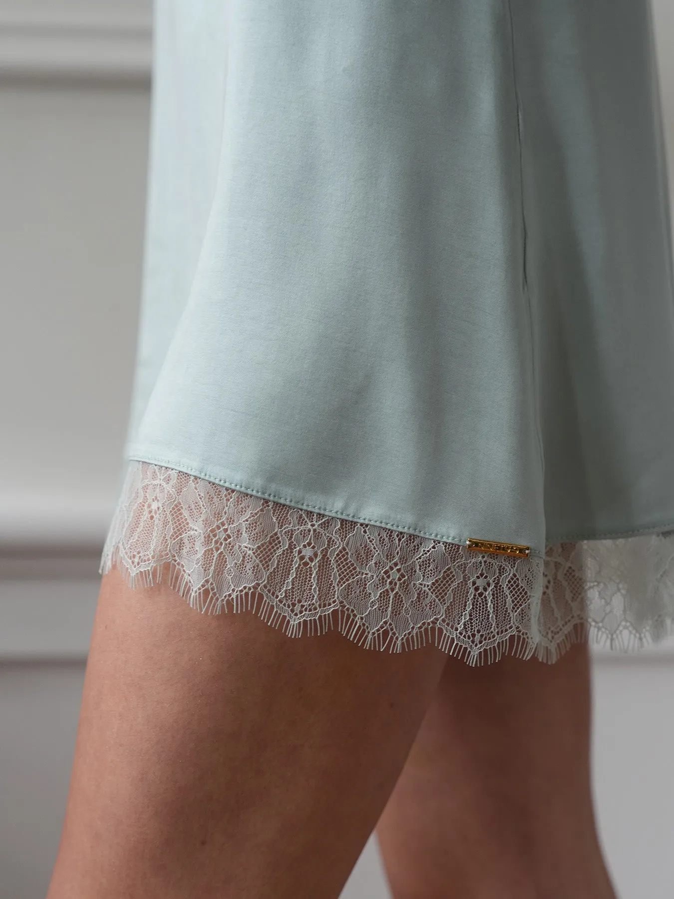 SET - DREAMY KIMONO AND LACE SLIP DRESS • Pearly Blue