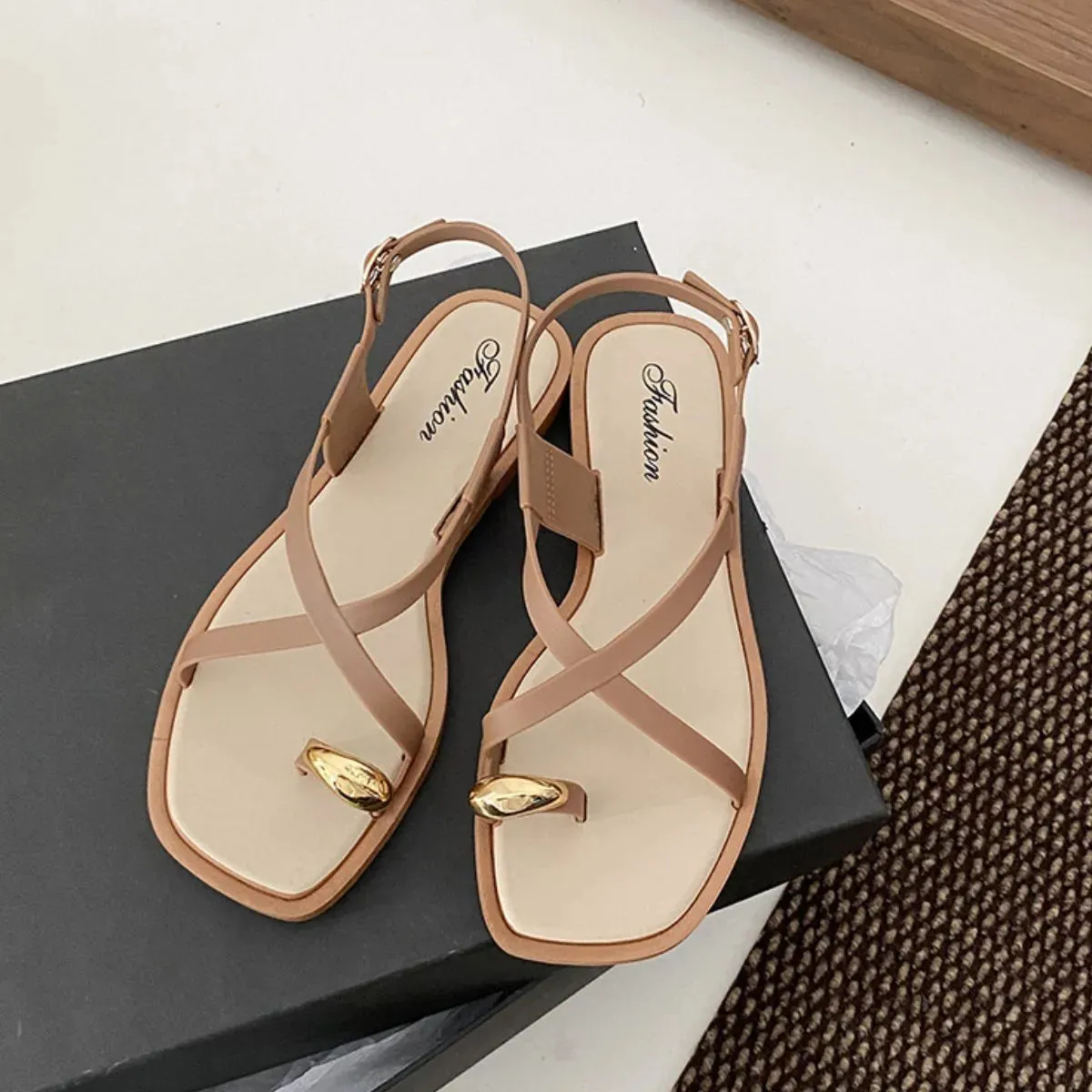 Square open Toe Loop Flat Sandals