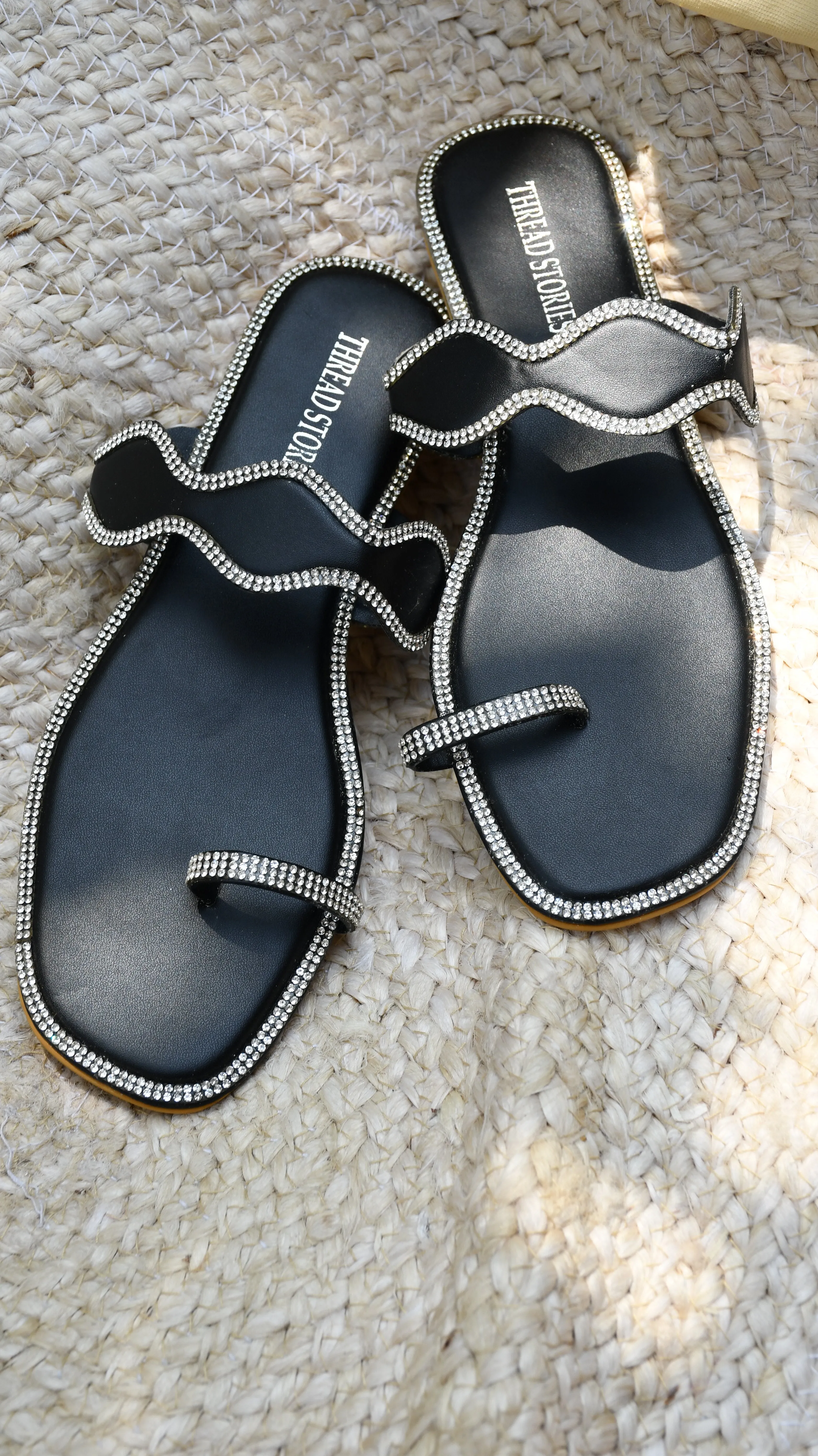 Wavy (Black)- Sample