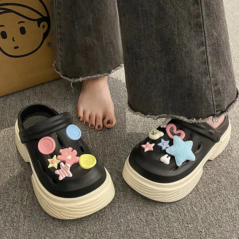 Women Sandals 2024 New Arrival Elegant Clogs Fashion Street Beach Slides Height Increasing Slippers For Girls Hole shoes