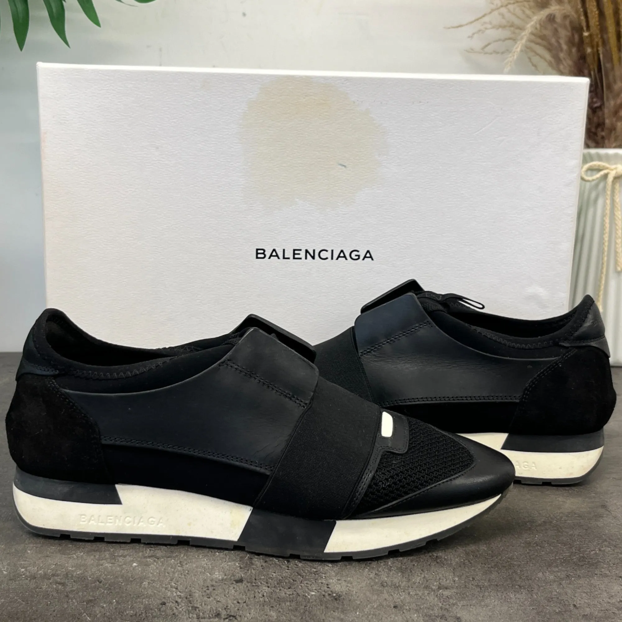 Women's Race Runner Low Trainers Black Size EU 39 / UK 6